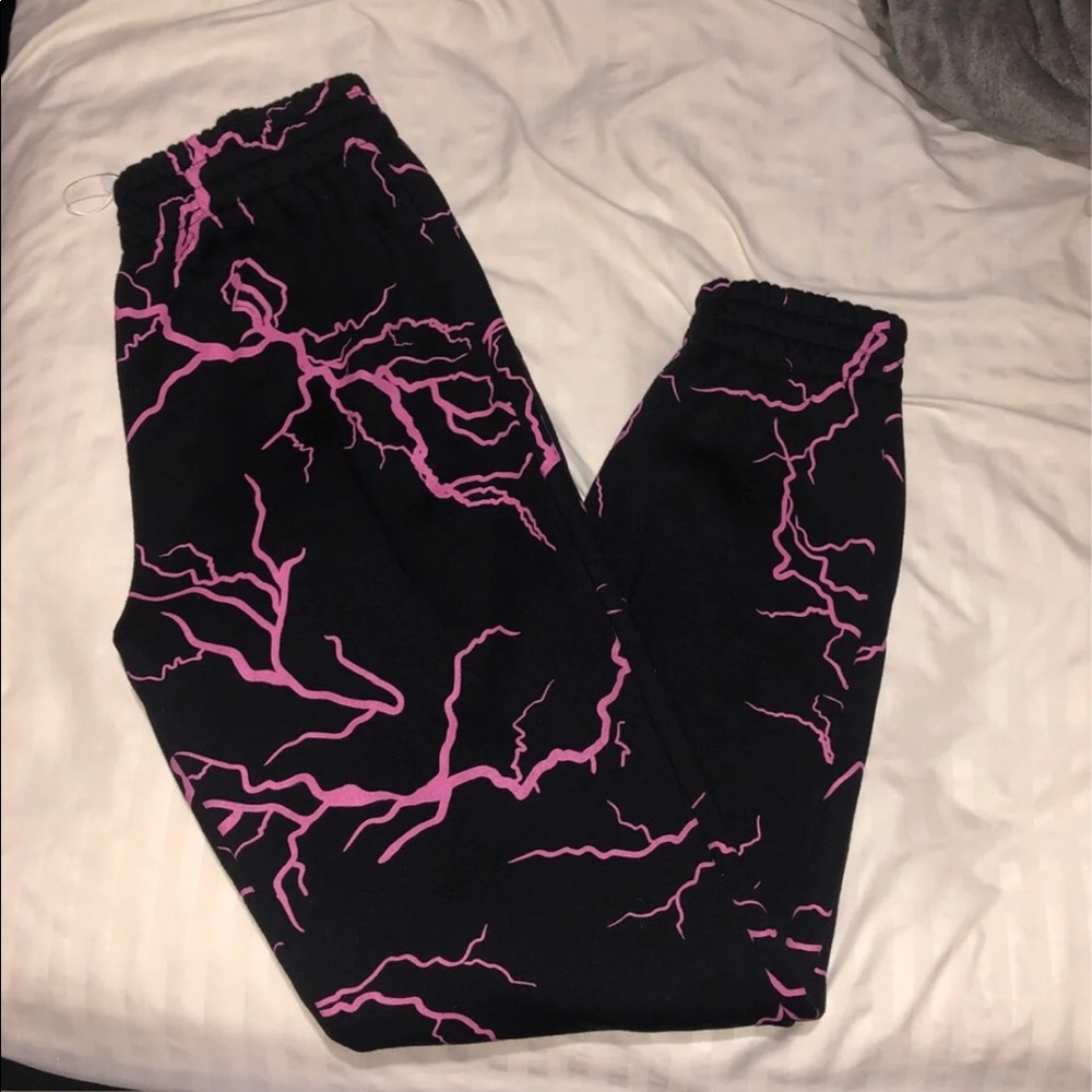 Adika Sweatpants
